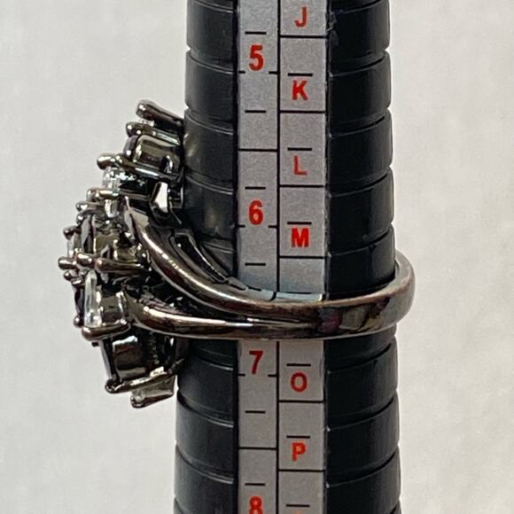 Gun Metal Ring With Balck Clear Round And Marquise Bouquet of Stones - Picture 9 of 10